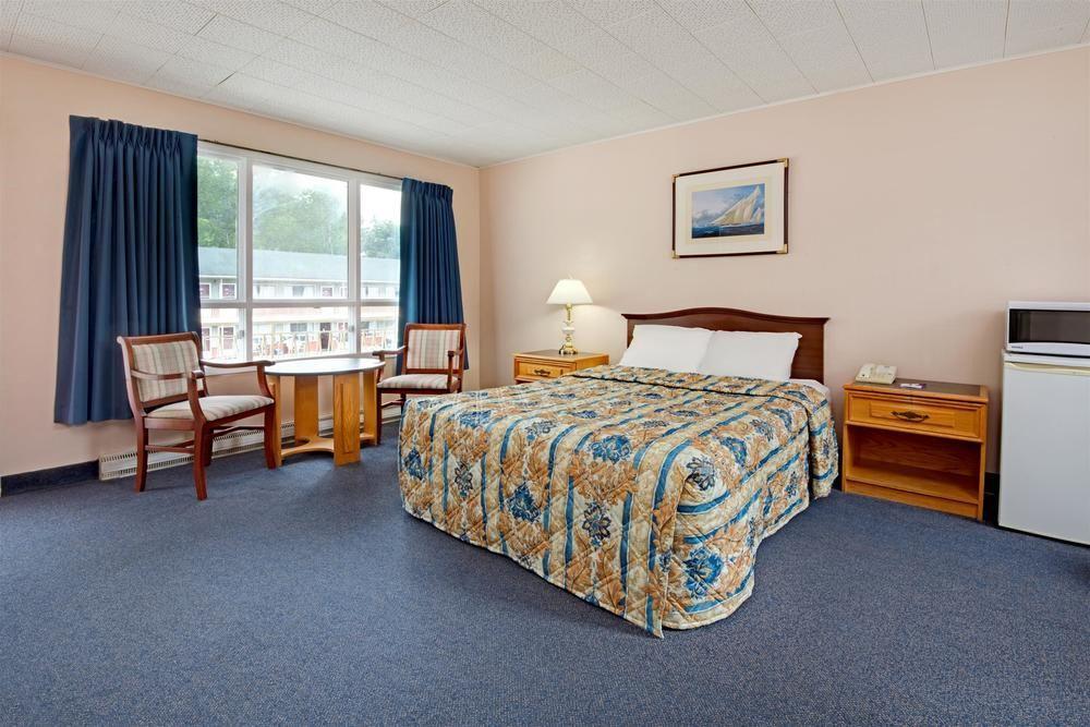 Howard Johnson Inn Midland Esterno foto